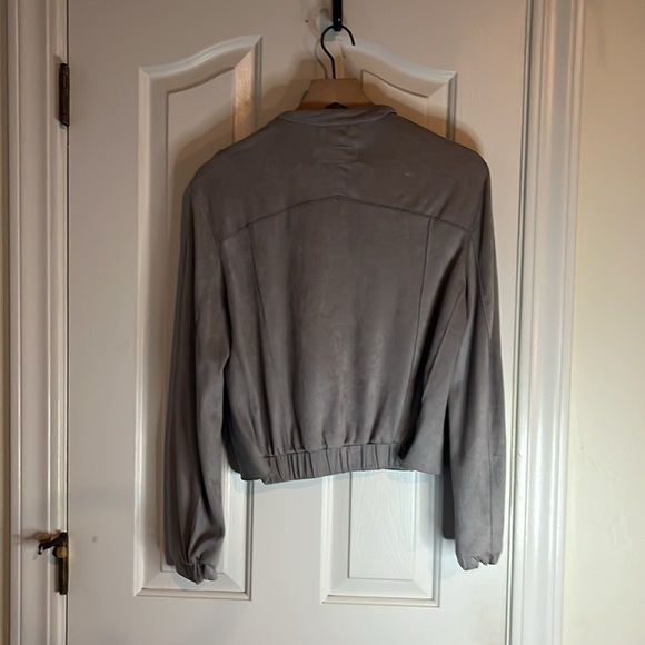 BlankNYC | Vapor Gray Faux Suede Asymmetrical Moto Bomber Jacket Size Medium - Picture 7 of 11